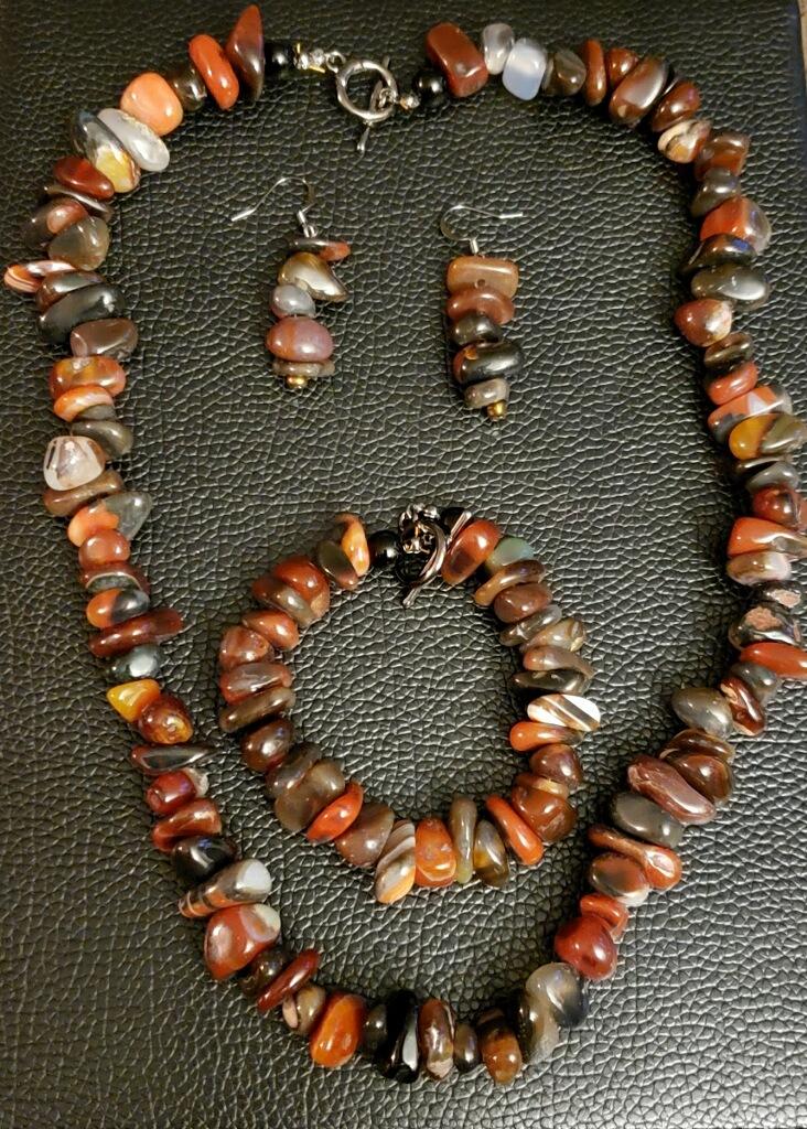 Agate Chip Beaded Necklace Set with Earrings and Bracelet