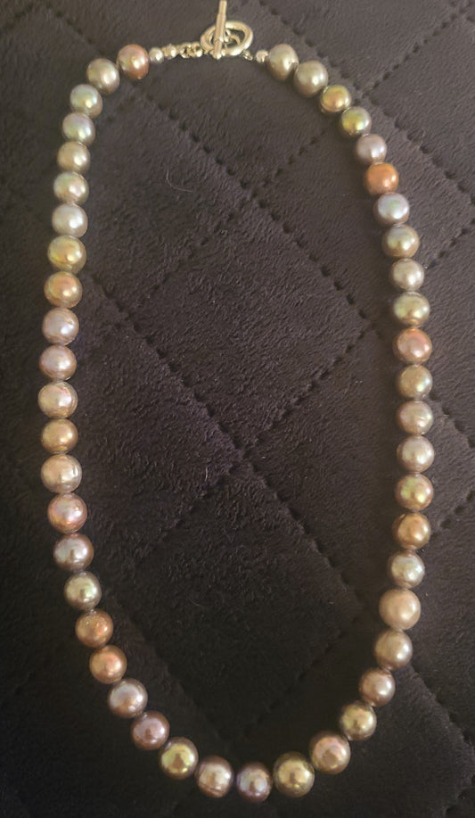“From Dressy to Jeans” Freshwater Pearl Necklace