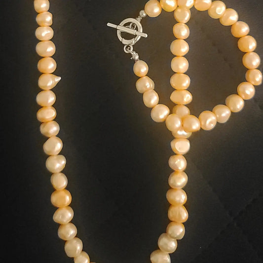 Freshwater Pearl Necklace with Toggle Clasp and Matching Bracelet