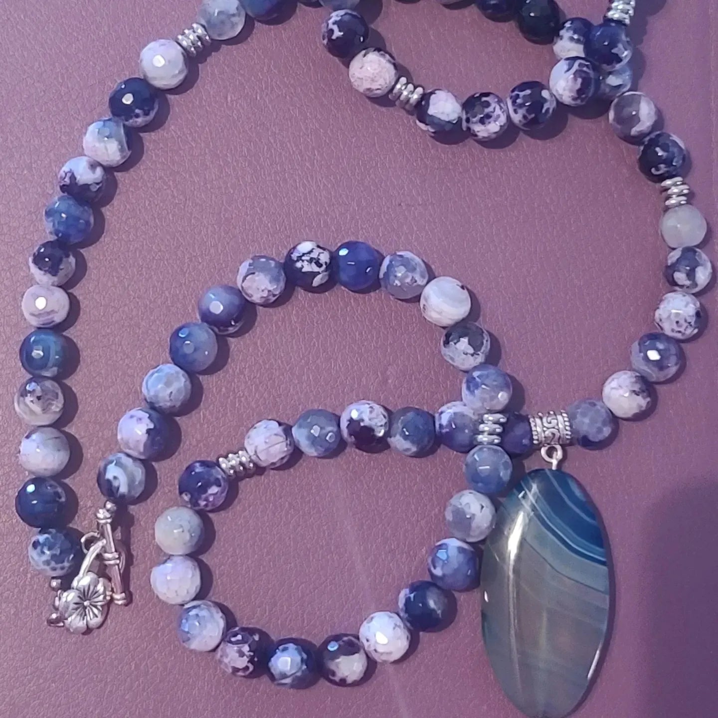 Cracked Agate Blue Necklace with Pendant and Matching Stretch Bracelet